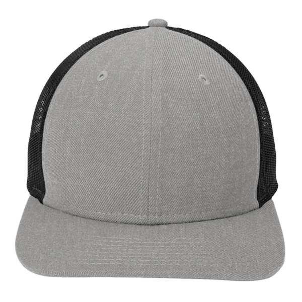 New Era Snapback Low Profile Trucker Cap, Heather Grey / Black, Front view